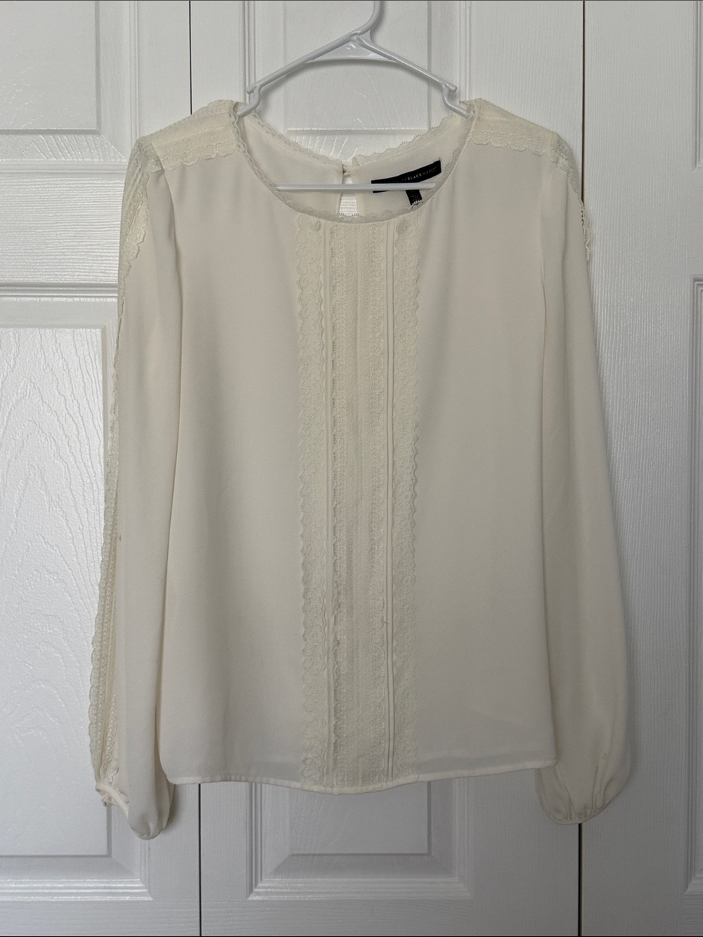 White House Black Market Cream Lace-Trim Long Sleeve Blouse
